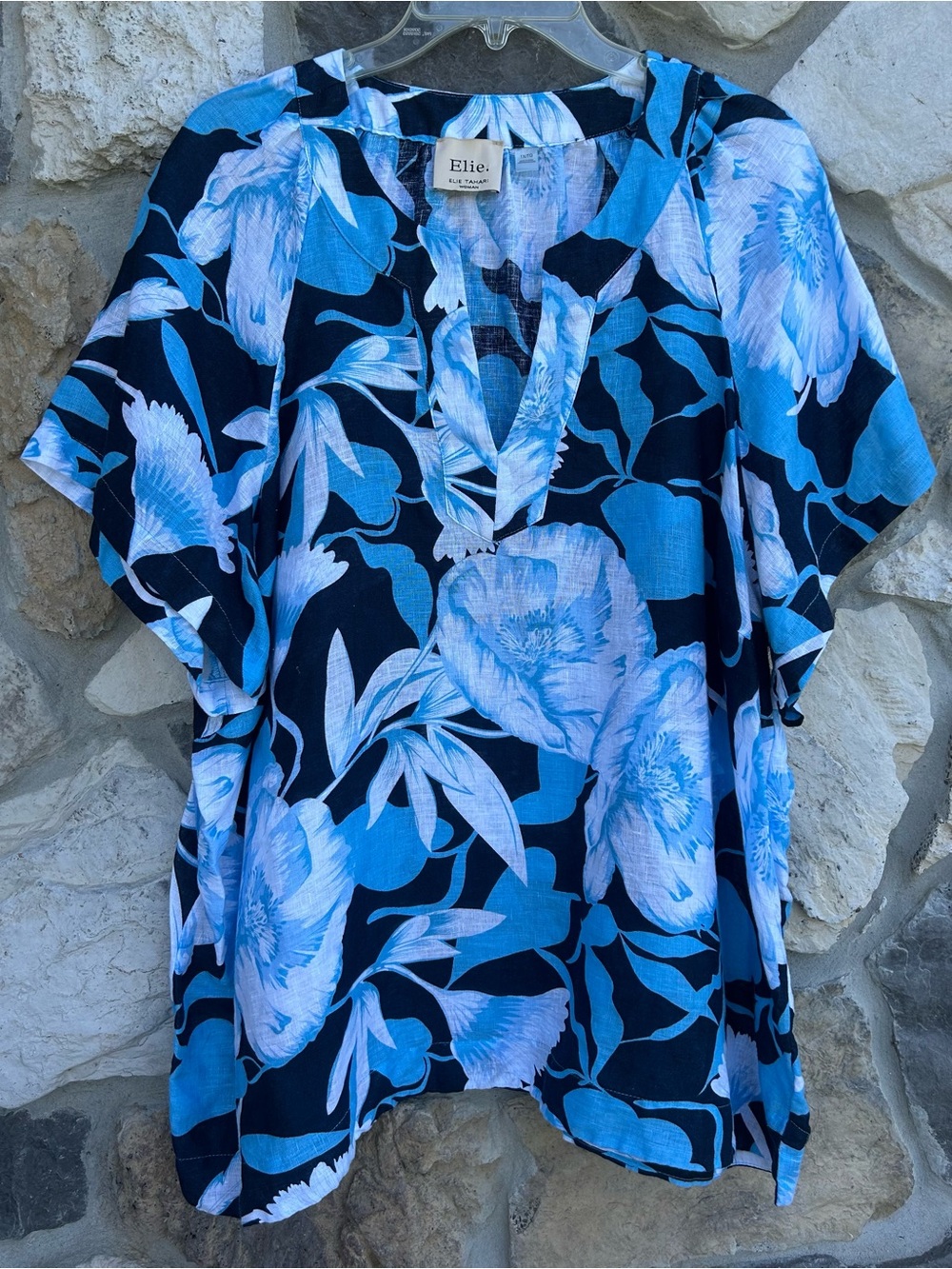Elie Tahari 100% Linen Top 1X Blue Coastal Beachy Resort Wear Vacation Blouse